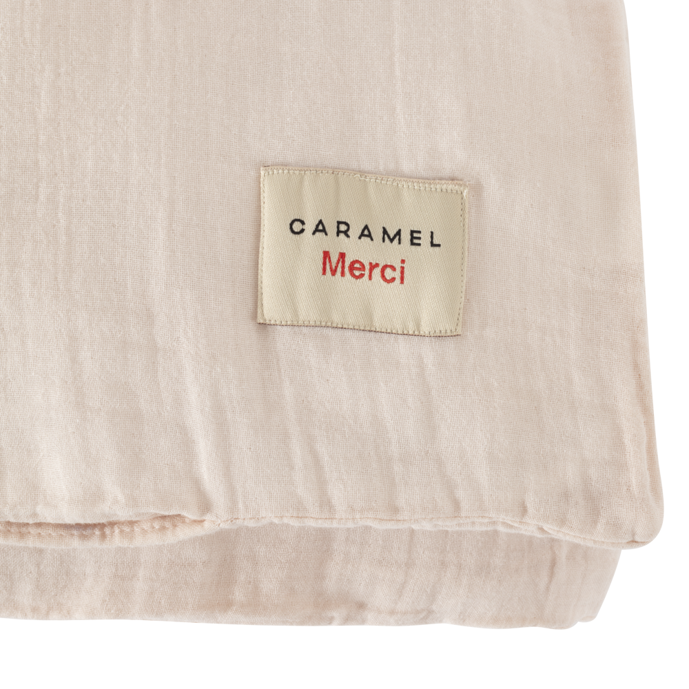 nur-45-00-eur-fur-caramel-x-merci-housse-de-couette-en-gaze-de-coton-rose-de-bagatelle-online-im-shop_5.png