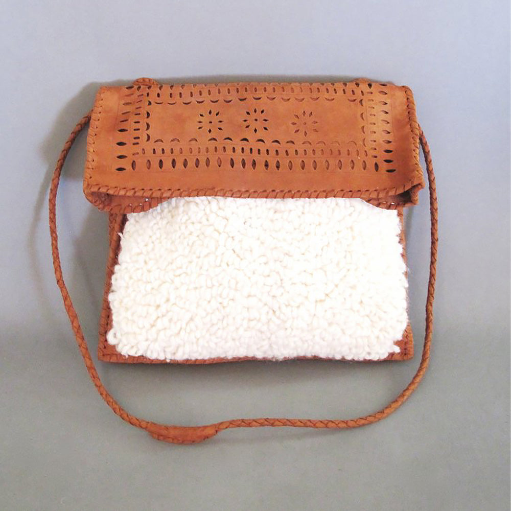 nur-98-28-eur-fur-enshalla-pochette-cognac-online-im-shop_2.jpg