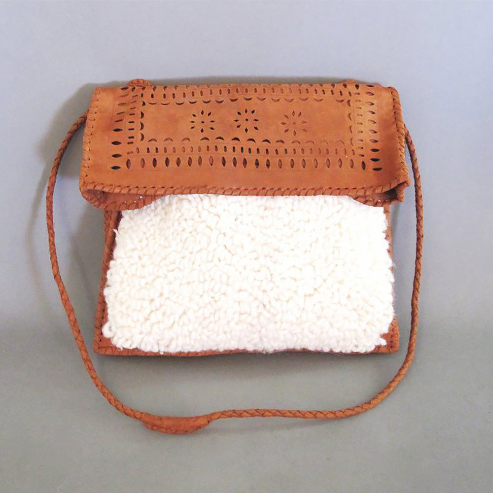 nur-98-28-eur-fur-enshalla-pochette-cognac-online-im-shop_5.jpg