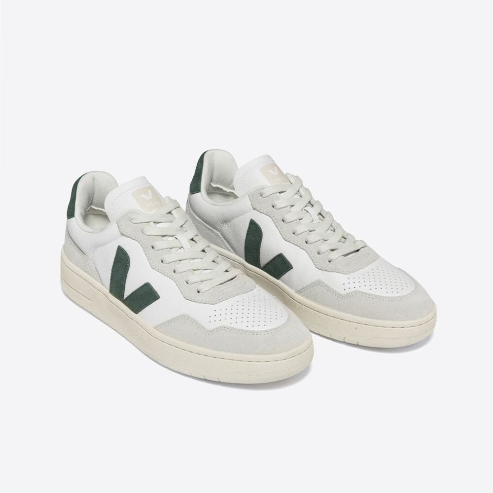 nur-66-00-eur-fur-veja-baskets-v90-white-cyprus-online-im-shop_2.jpg